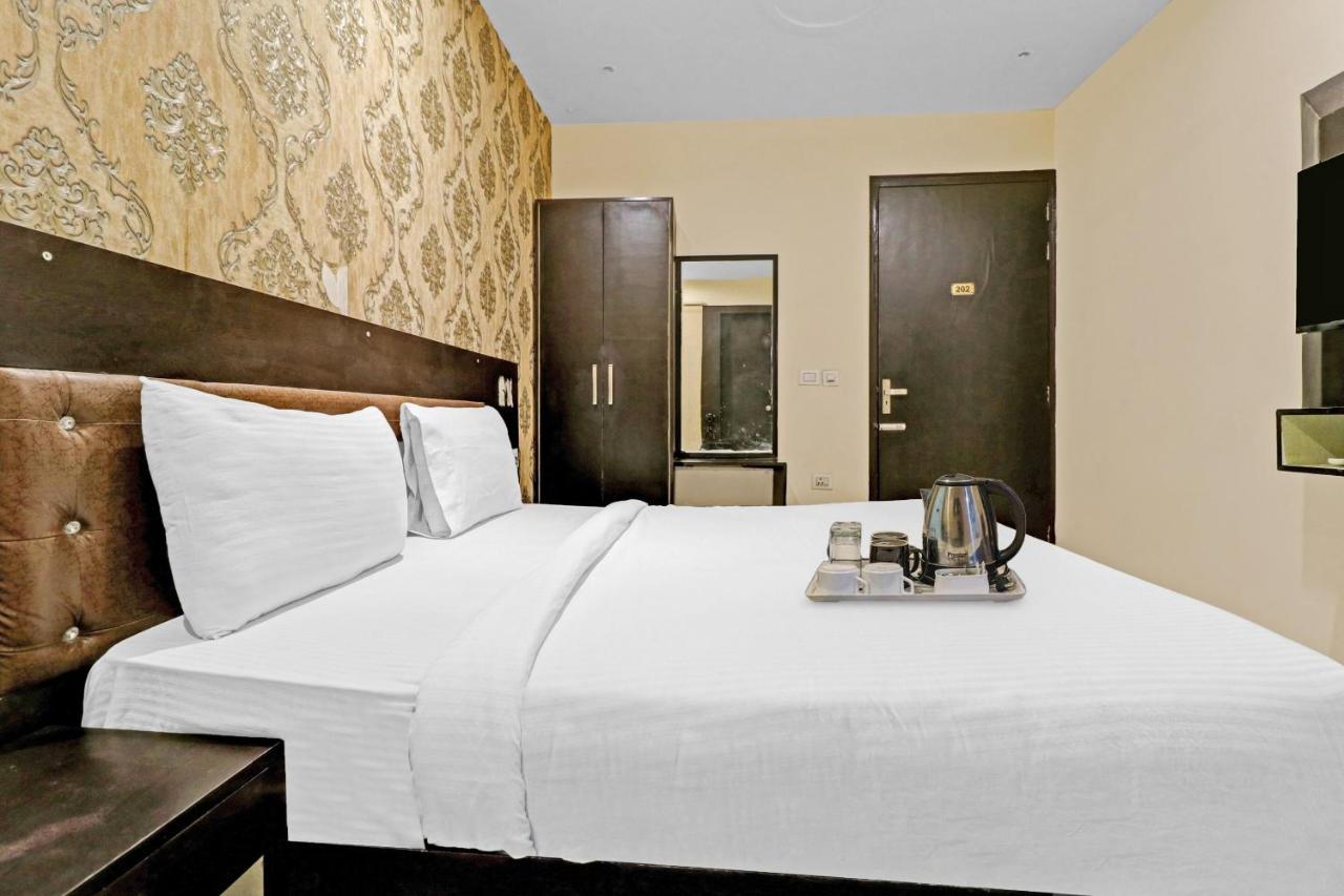 Oyo 23368 Boutique Hotel Paragon New Delhi Exterior photo